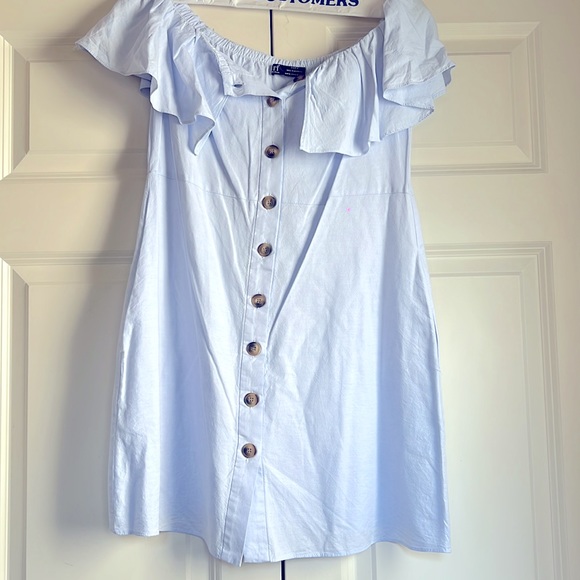 LIKE NEW! Zara off the shoulder ruffle dress - Picture 3 of 7